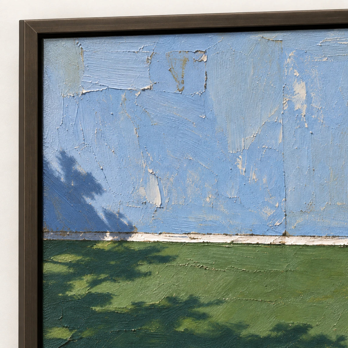 open court, bright day, frame detail