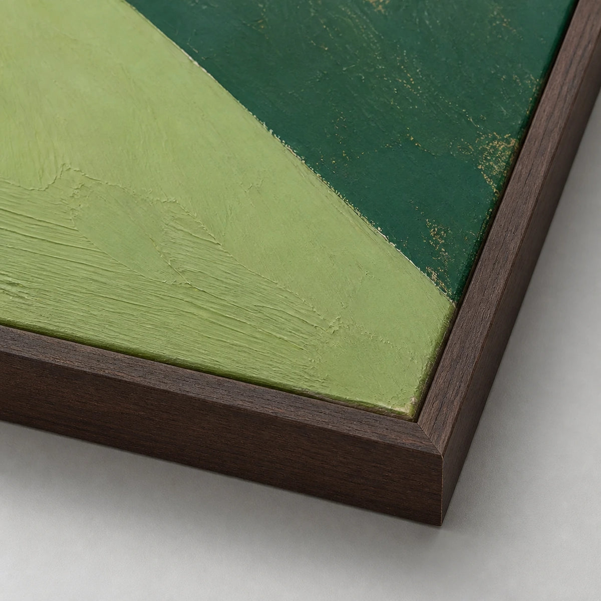 above the baseline, frame detail